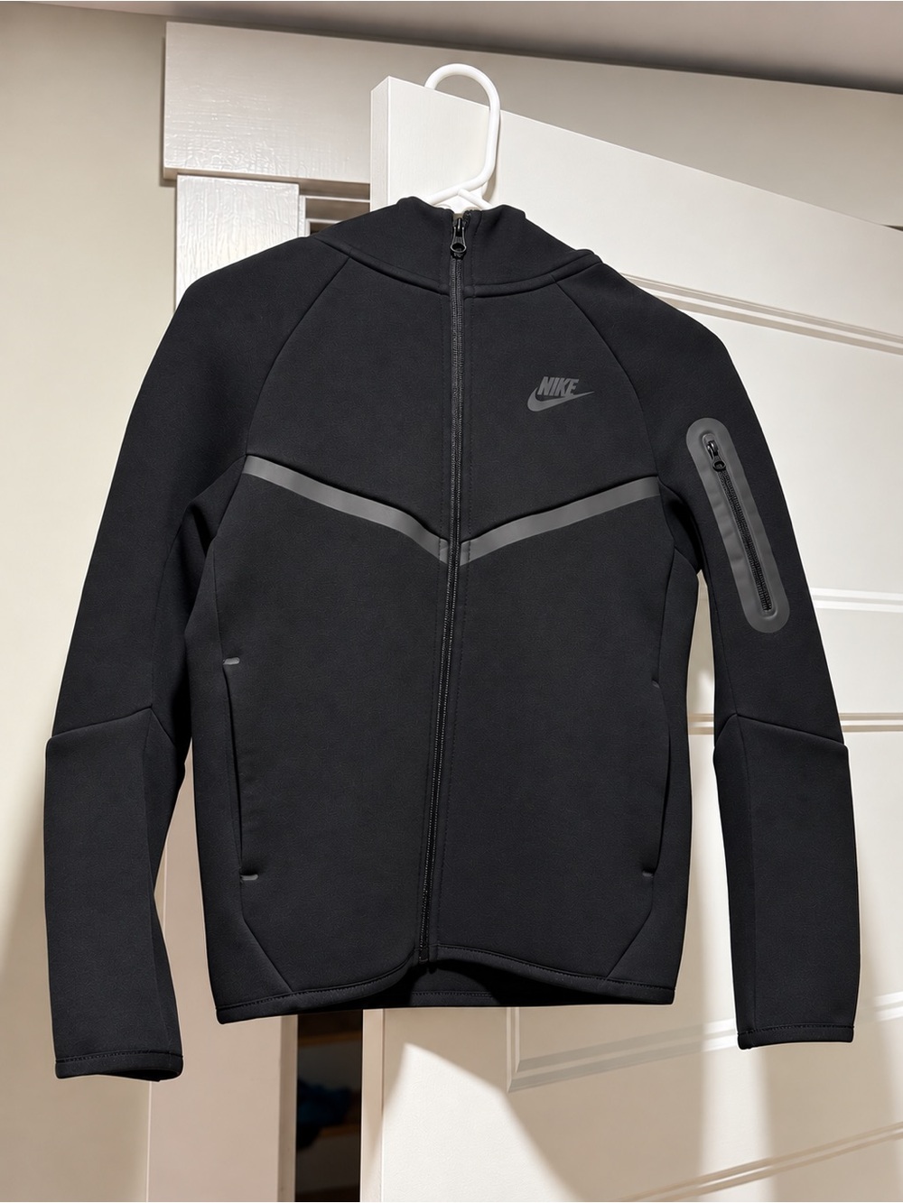 Nike Tech Fleece Boys Full Zip Hoodie Black Youth Medium